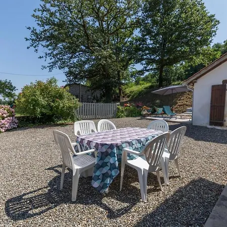 Semesterbostad Caperot Eyres-Moncube